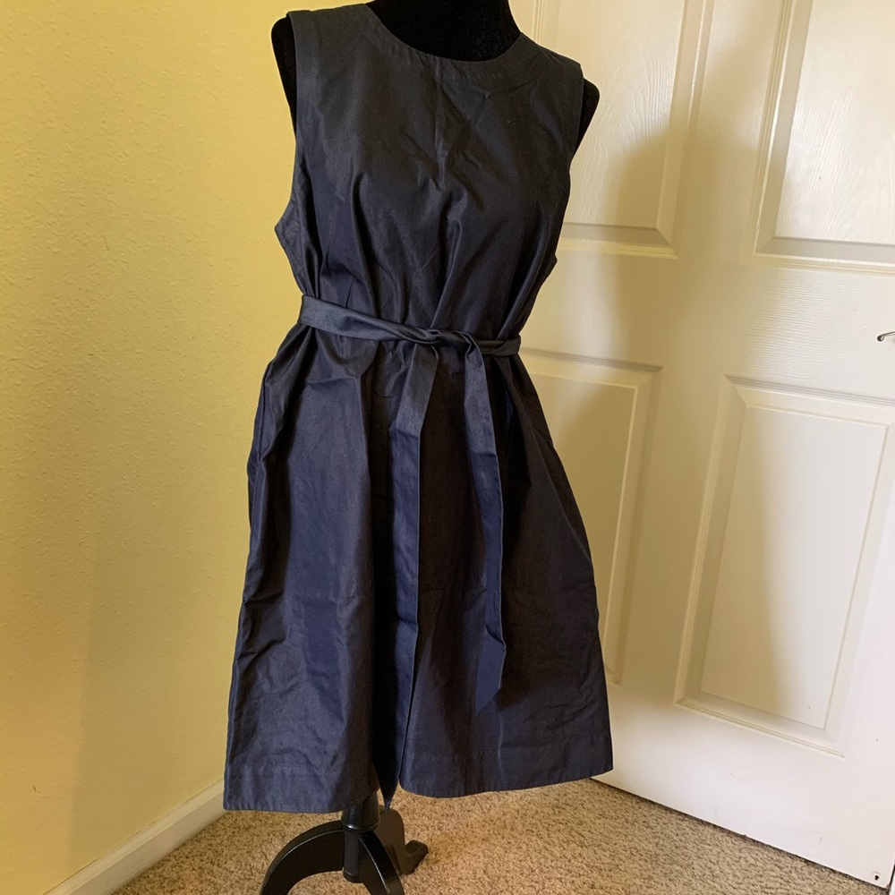 Ann Taylor Factory sleeveless dress w pockets